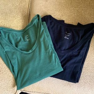 Bundle of 2 A New Day Small V-neck scoop neck tees (green and black). Size small